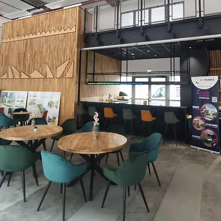 Vandrarhem Hi - La Caserne