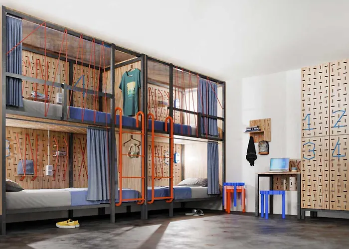 Hi - La Caserne Hostal