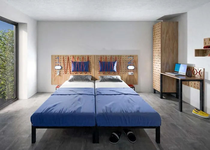 Hostal Hi - La Caserne